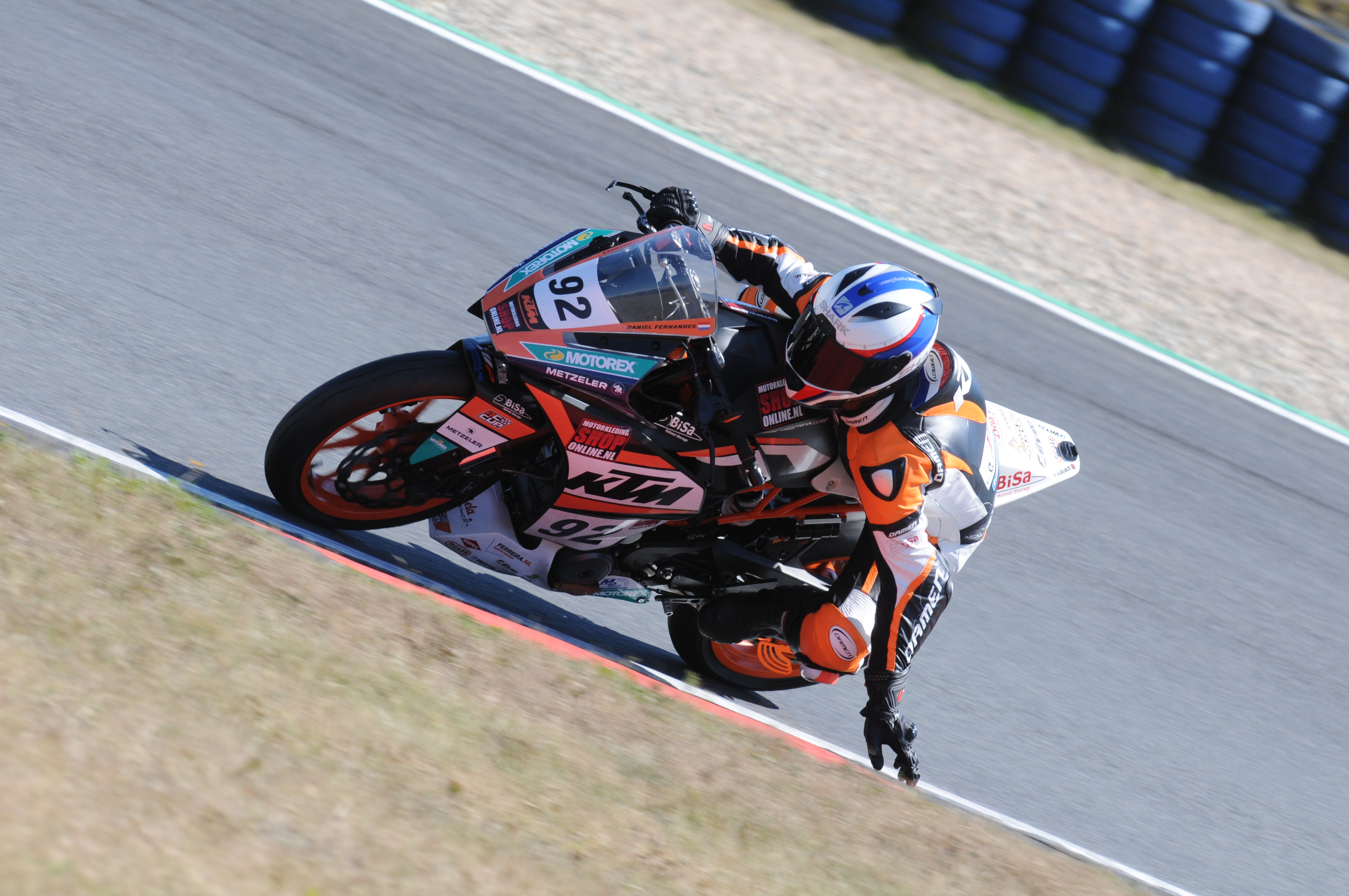 daniel fernandes hand down